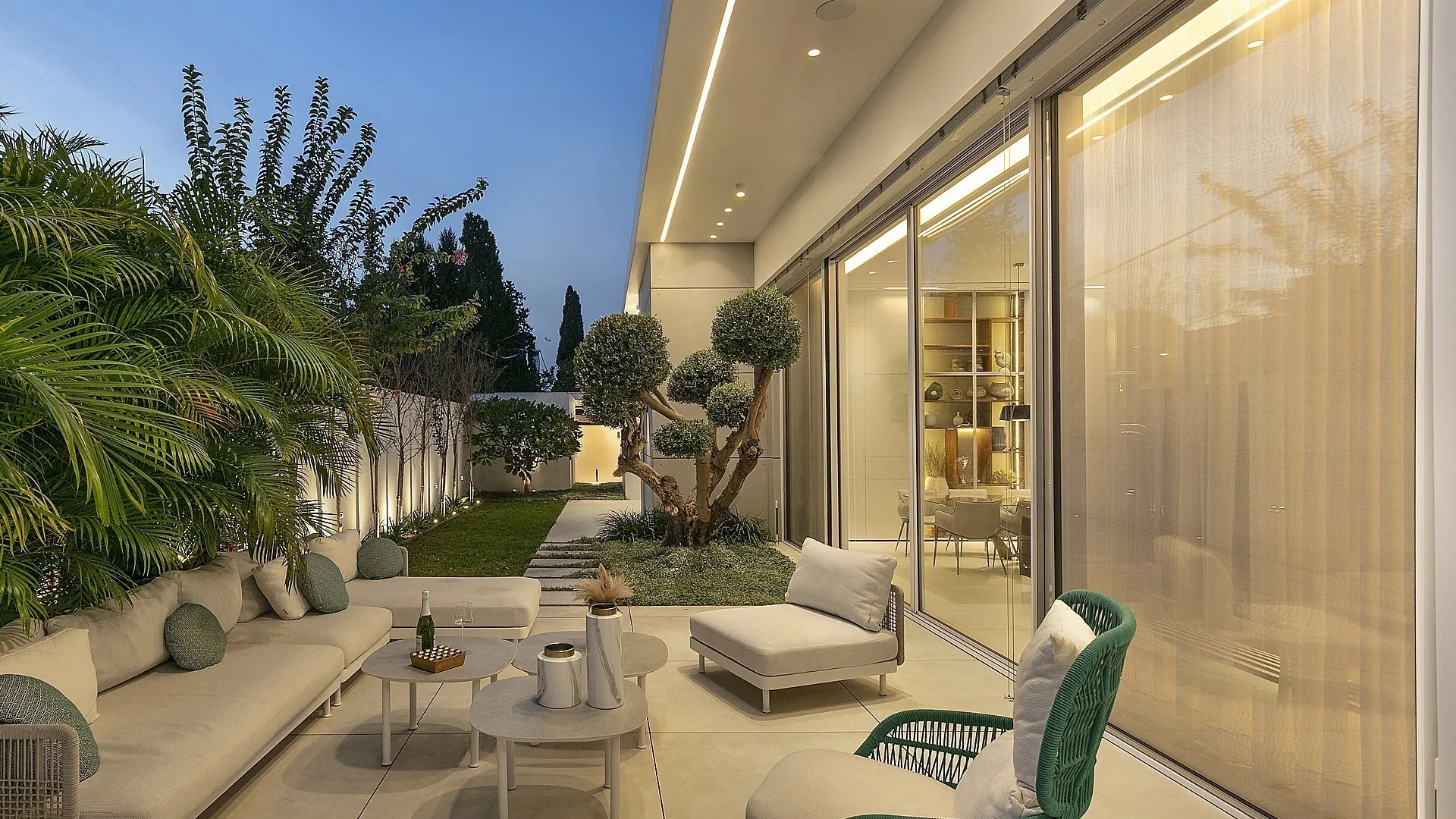 Villa Village Garden